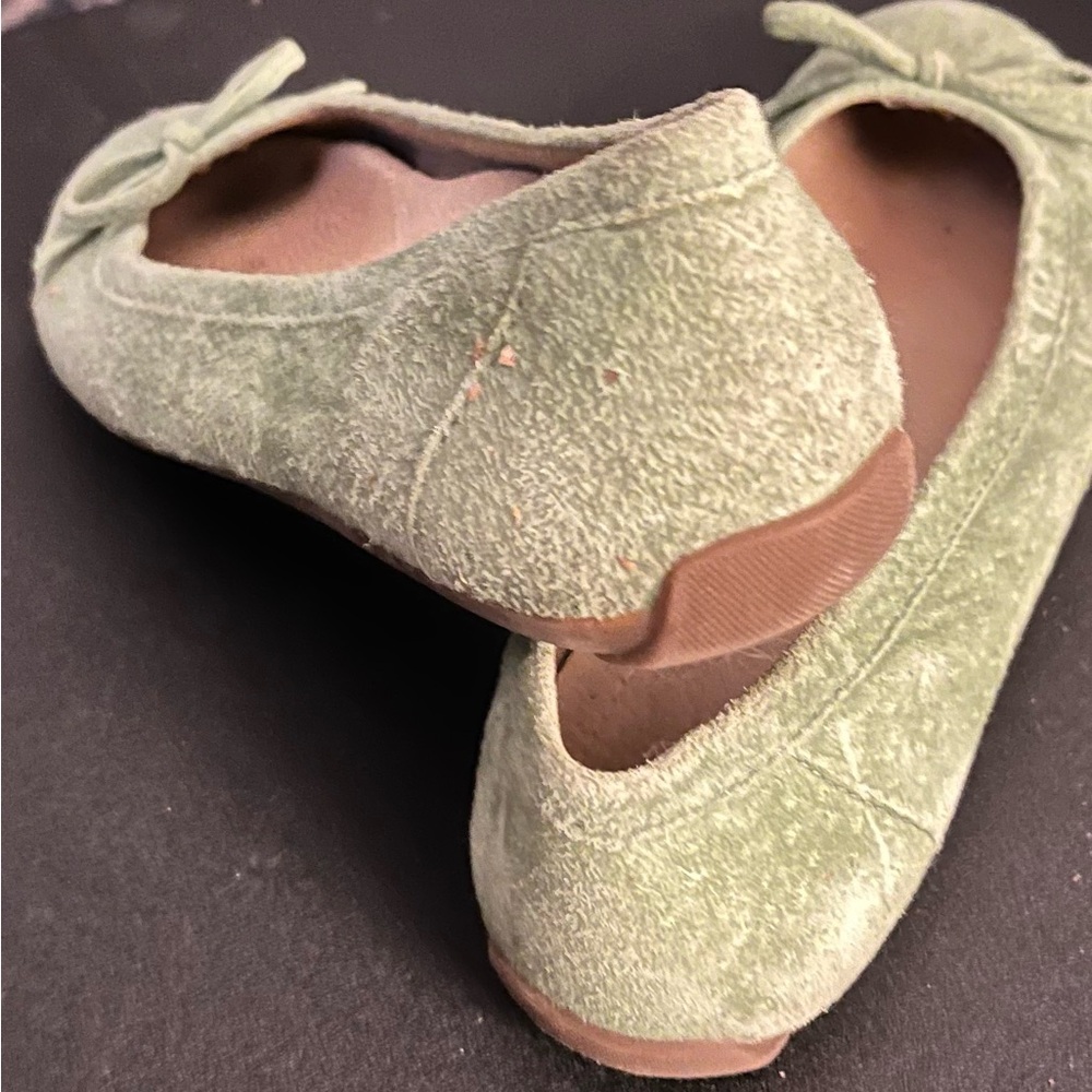 L.L. Bean Women's Green Ballet Flats - Picture 9 of 14